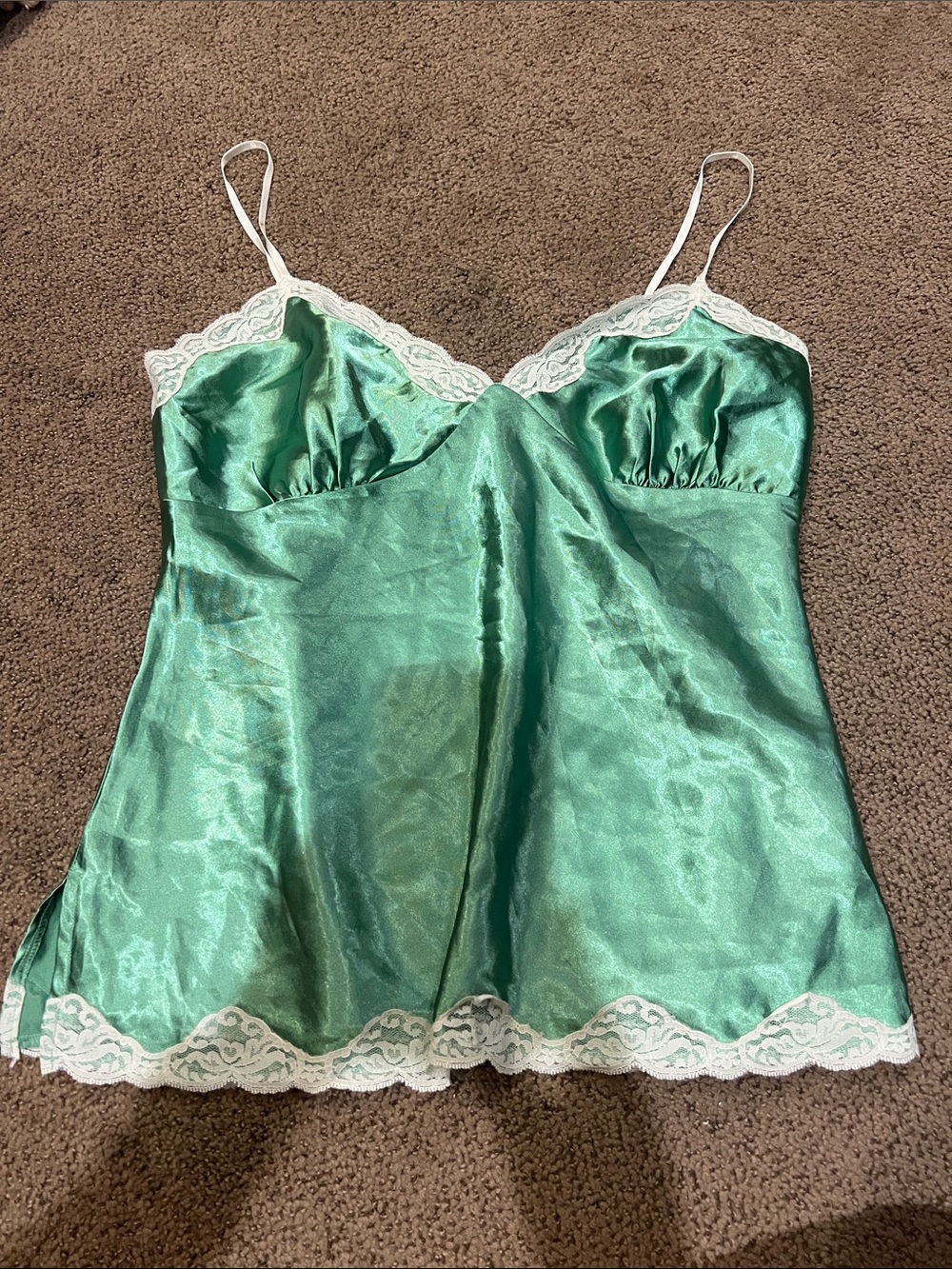 Green satin like material lace trim cami large  Y2K